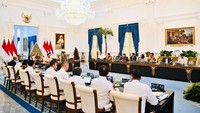 Video: Kok Gibran Gak Duduk Sebelah Prabowo Saat Sidang Kabinet?