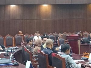 Dampingi Lesti Kejora, Rizky Billar Harap Polemik Royalti Lagu Bisa Selesai Dampingi Lesti Kejora, Rizky Billar Harap Polemik Royalti Lagu Bisa Selesai