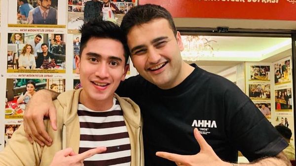 Verrell Bramasta Makan di Resto Salt Bae dan Chef Burak yang Viral di Turki