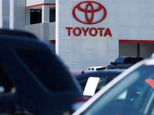 Toyota Masih Raja Otomotif Dunia, tapi Mulai Tertekan di China