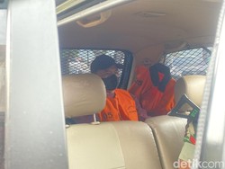 Tersangka Kasus Korupsi DLH Sukabumi Ditangkap di Bandung