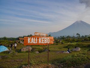 Campground Indah Sarkawi Kali Kebo dengan Pemandangan Gunung Semeru Campground Indah Sarkawi Kali Kebo dengan Pemandangan Gunung Semeru