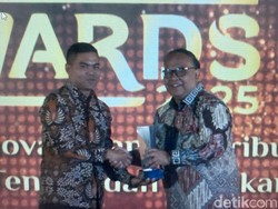 HS Rokok Dapat Penghargaan Penyerap-Pembina Tenaga Kerja Lokal