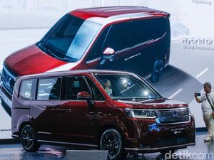 Tampang Honda StepWGN Hybrid yang Harganya Rp 629 Juta! Tampang Honda StepWGN Hybrid yang Harganya Rp 629 Juta!