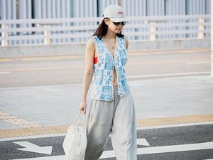 Sneakers Lima Jari Dipakai Jennie Blackpink, Akankah Jadi Tren Sepatu 2025? Sneakers Lima Jari Dipakai Jennie Blackpink, Akankah Jadi Tren Sepatu 2025?