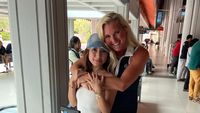 7 Foto Ibu Justin Hubner dengan Jennifer Coppen & Kamari, Akrab Banget!