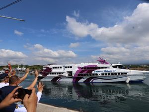 Kapal Cepat Banyuwangi-Denpasar Akan Diresmikan Awal Agustus Kapal Cepat Banyuwangi-Denpasar Akan Diresmikan Awal Agustus