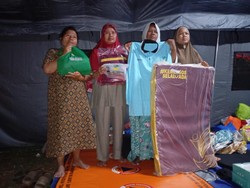 Kemensos Salurkan Bantuan untuk Korban Kebakaran di Bukit Duri-Tambora