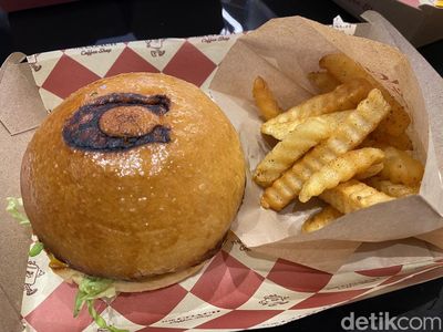 Lezatnya Hidangan New York ala The Coach Cafe di Premium Outlet