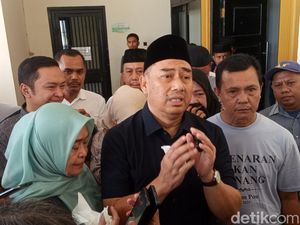 Hamim Pou Nangis Divonis Bebas di Kasus Korupsi: Saya Memaafkan Semuanya Hamim Pou Nangis Divonis Bebas di Kasus Korupsi: Saya Memaafkan Semuanya