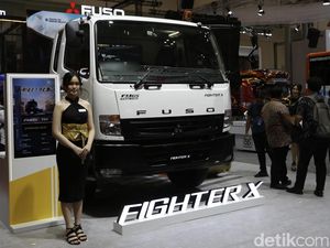 Mitsubishi Fuso Bawa Fighter X Terbaru - Mobil EV Charger Truk ke GIIAS 2025 Mitsubishi Fuso Bawa Fighter X Terbaru - Mobil EV Charger Truk ke GIIAS 2025