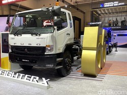 Mitsubishi Fuso Masih Jadi Rajanya Kendaraan Niaga