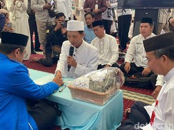 Sukacita 325 Pasangan di Kalsel Ikut Nikah Massal hingga Dapat Bantuan Mahar