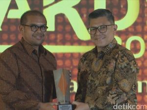 Bupati Batang Dapat Penghargaan detikJateng-Jogja Awards: Genjot Industrialisasi