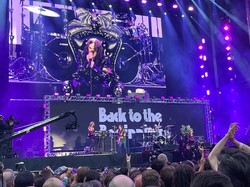 Nge-drum Pakai Kursi Roda, Bill Ward Black Sabbath Belum Kepikiran Pensiun