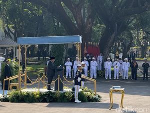 Bangga dan Haru, Prabowo Ucap Terima Kasih ke Pembina-Ortu Perwira TNI-Polri Bangga dan Haru, Prabowo Ucap Terima Kasih ke Pembina-Ortu Perwira TNI-Polri