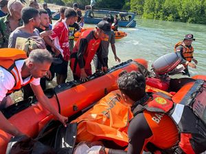 Lansia Ditemukan Tewas Saat Mencari Ikan di Teluk Lembata Lansia Ditemukan Tewas Saat Mencari Ikan di Teluk Lembata
