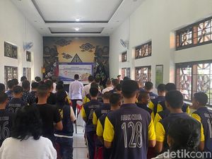 13 Anak Binaan Kasus Pencurian-Narkotika di Karangasem Dapat Remisi 13 Anak Binaan Kasus Pencurian-Narkotika di Karangasem Dapat Remisi