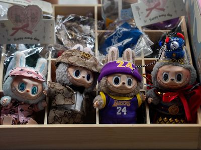 Nggak Cuma Indonesia, Warga New York Juga Demam Labubu