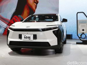 Toyota bZ4X Dirakit Lokal, Harga Bisa Lebih Murah Toyota bZ4X Dirakit Lokal, Harga Bisa Lebih Murah