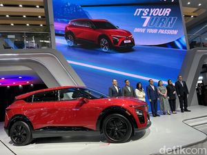 VinFast VF7 Meluncur di GIIAS 2025, Harga Mulai Rp 499 Juta