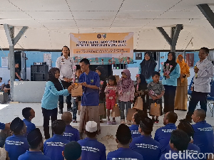 Momen Haru, Warga Binaan Rutan Sampang Bertemu Anak di Hari Anak Nasional Momen Haru, Warga Binaan Rutan Sampang Bertemu Anak di Hari Anak Nasional