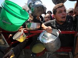 Harga Mahal Sesuap Nasi di Gaza