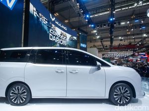 Ada Versi Listrik dan Hybrid, Wuling Daftarkan Nama Almaz Darion di RI Ada Versi Listrik dan Hybrid, Wuling Daftarkan Nama Almaz Darion di RI