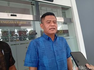 Pengakuan Anggota DPRD NTB Usai Diperiksa Terkait Dugaan Korupsi Pokir Pengakuan Anggota DPRD NTB Usai Diperiksa Terkait Dugaan Korupsi Pokir