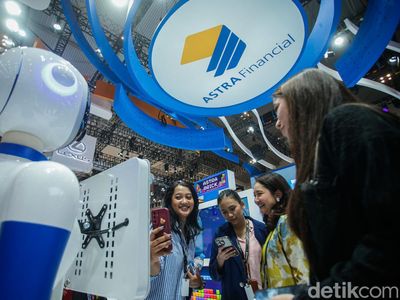 Permainan Seru dan Literasi Finansial Bersatu di GIIAS 2025