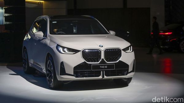 BMW Pamer Mobil Ber-DNA Indonesia di GIIAS 2025