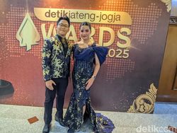 Koleksi Busana Sedjiwa Menambah Semarak Anugerah detikJateng-Jogja Awards 2025