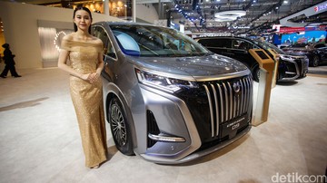 Terpesona Denza D9, MPV Listrik Mewah nan 'Murah'