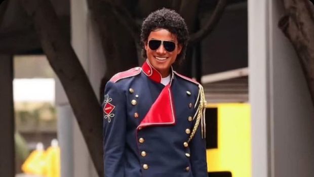 Jaafar Jackson sebagai Michael Jackson dalam film biopik Michael (2026). (Lionsgate/Kevin Mazur via IMDb)