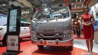 Isuzu Traga Edisi 50 Tahun Tampil Eksklusif di GIIAS 2025