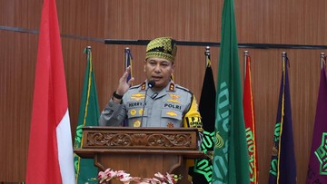Kapolda Menantang Mahasiswa di Riau untuk Menciptakan Teknologi Mengatasi Karhutla
