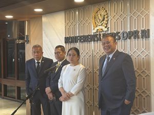 Puan Buka Suara soal Permintaan Basuki Ubah Status Bandara & RTJM Puan Buka Suara soal Permintaan Basuki Ubah Status Bandara & RTJM