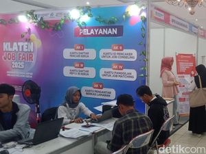 Curhat Para Sarjana Cari Kerja di Klaten Job Fair Curhat Para Sarjana Cari Kerja di Klaten Job Fair