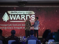 UAD Raih detikjateng-jogja Awards 2025 Program Pendidikan Unggul