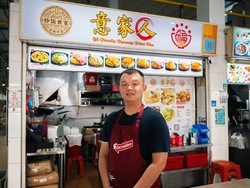 Mantan Chef Resto Din Tai Fung Kini Jualan Nasi Goreng di Food Court