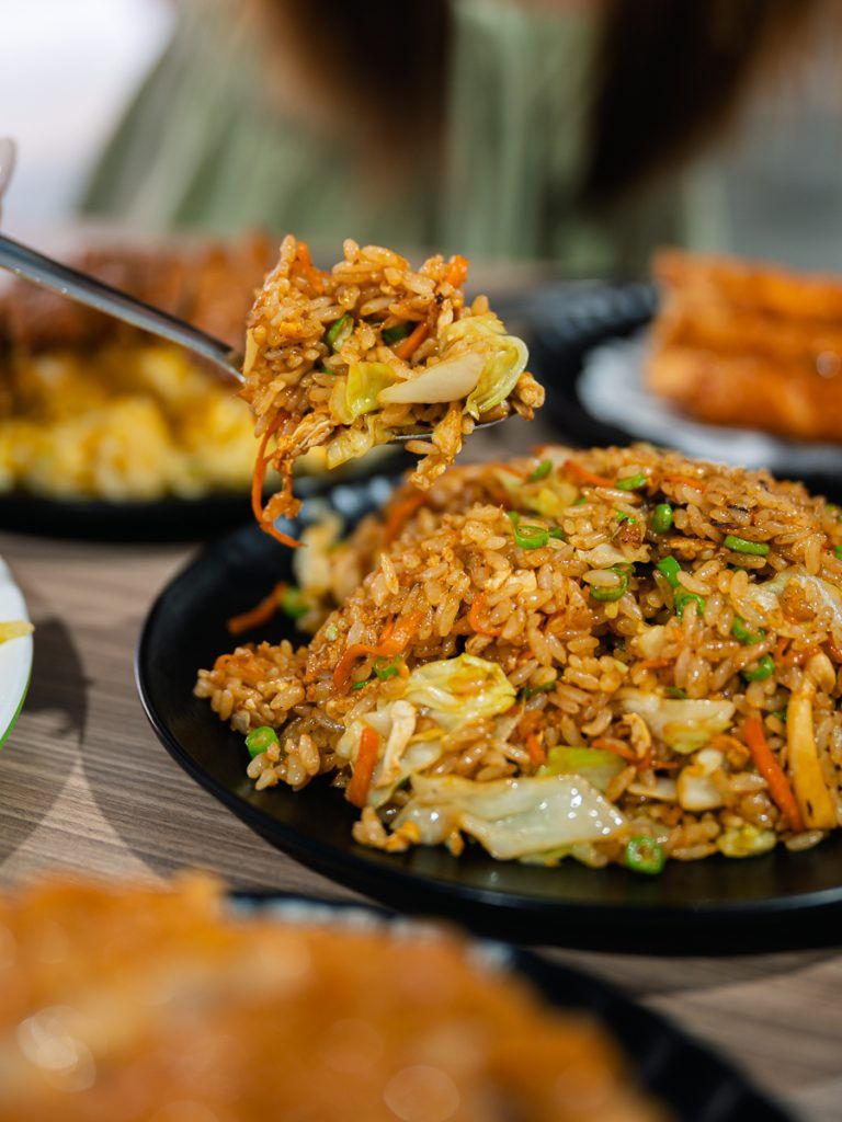Mantan Chef Resto Din Tai Fung Kini Jualan Nasi Goreng di Food Court