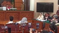 Nikita Mirzani Sebut Kesaksian Reza Gladys Banyak Ngarang