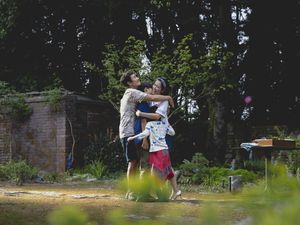 Son Ye Jin Comeback Usai Melahirkan, Bintangi Film Terbaru No Other Choice Son Ye Jin Comeback Usai Melahirkan, Bintangi Film Terbaru No Other Choice