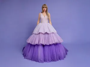 Cetak Sejarah, Madame Tussauds Hadirkan 13 Patung Taylor Swift dari Eras Tour Cetak Sejarah, Madame Tussauds Hadirkan 13 Patung Taylor Swift dari Eras Tour