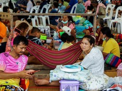 Thailand-Kamboja Konflik, Sekolah Tutup-Buat Bunker
