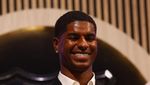 Viral Perbedaan Rashford Diresmikan Aston Villa dan Barcelona