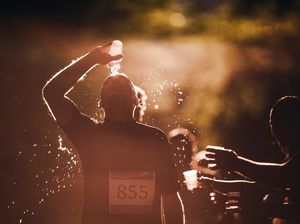 Efek Fatal Minum Bir saat Olahraga, Dehidrasi hingga Gangguan Fungsi Hati Efek Fatal Minum Bir saat Olahraga, Dehidrasi hingga Gangguan Fungsi Hati