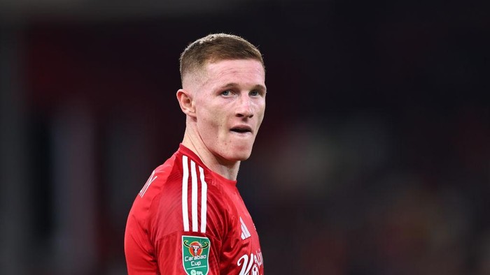 NOTTINGHAM, ENGLAND - AUGUST 28: Elliot Anderson of Nottingham Forest during the Carabao Cup Second Round match between Nottingham Forest and Newcastle United at City Ground on August 28, 2024 in Nottingham, England. (Photo by Robbie Jay Barratt - AMA/Getty Images)