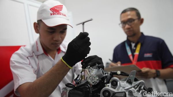 Ajang Adu Kompetensi Teknisi dan Service Advisor Motor Digelar di Cikarang