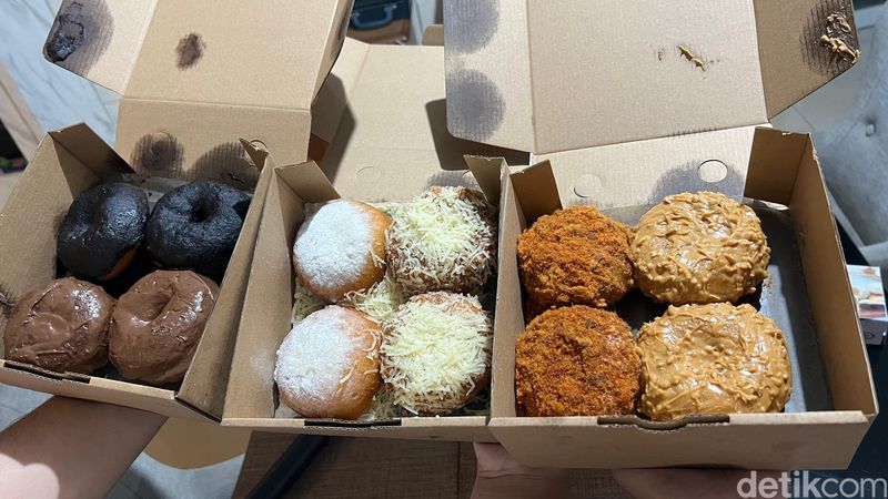 Donat Pinkan Mambo